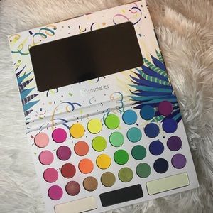BH Cosmetics Eyeshadow Palette
